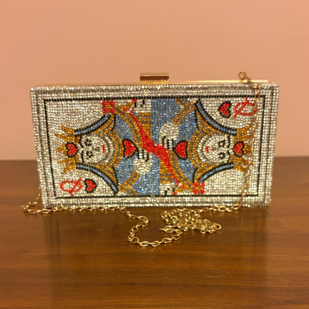 Queen of hearts Crystal Clutch with Chain